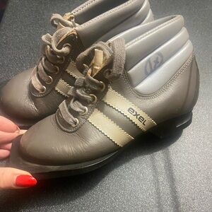 Youth 3 pin cross country ski boots